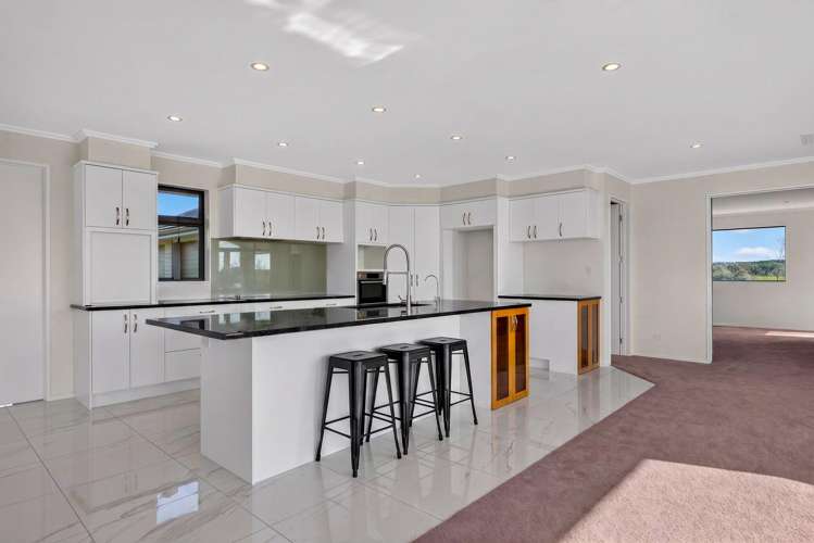 251, 256, 265 Glenbrook Beach Road Glenbrook_20