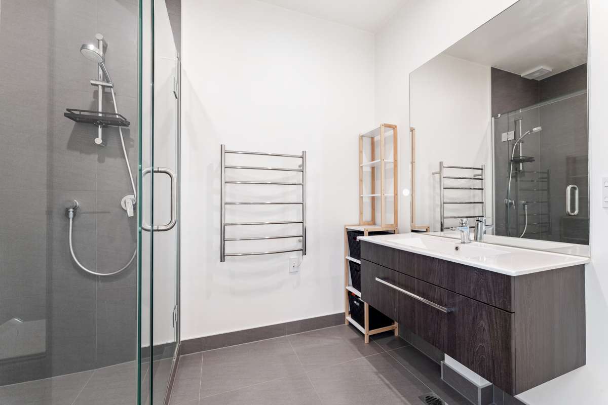 17/37 Glen Atkinson Street_1