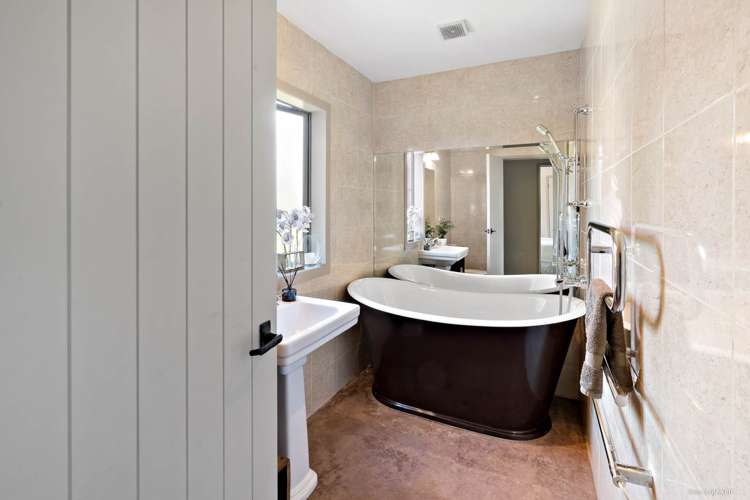 534 Redoubt Road Totara Park_12