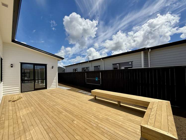 28 Tipu Crescent Wainui_11