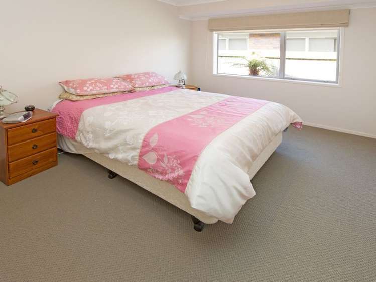 76 Florence Avenue Orewa_11