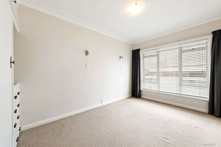 527 Richardson Road Mount Roskill_12