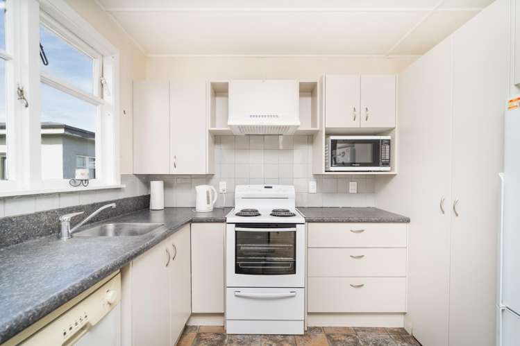 14 Vernon Avenue Takaro_4
