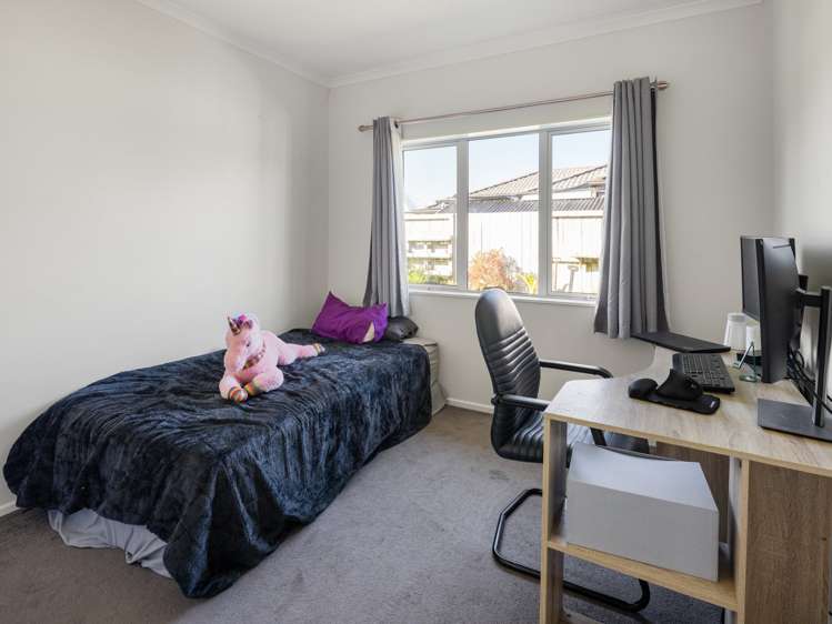 8 Hatfield Way Huntington_15