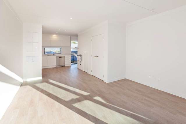 6/8 James Laurie Street Henderson_2