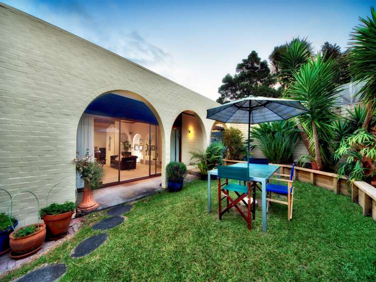 208 Golf Road Titirangi_9