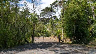 Te Akau Wharf Road_1