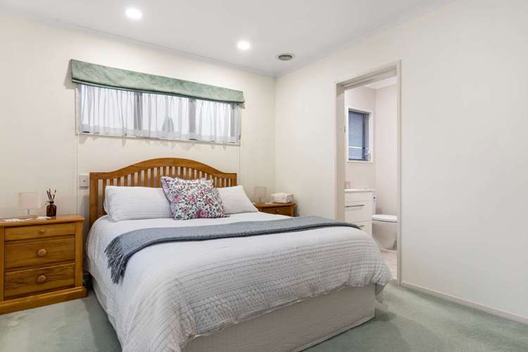 55 Basley Road Owhata_17