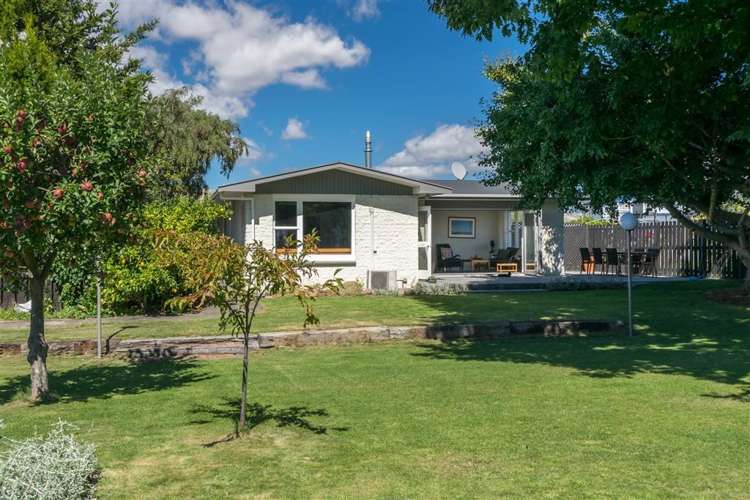 25 Newbourne Crescent Redwoodtown_25