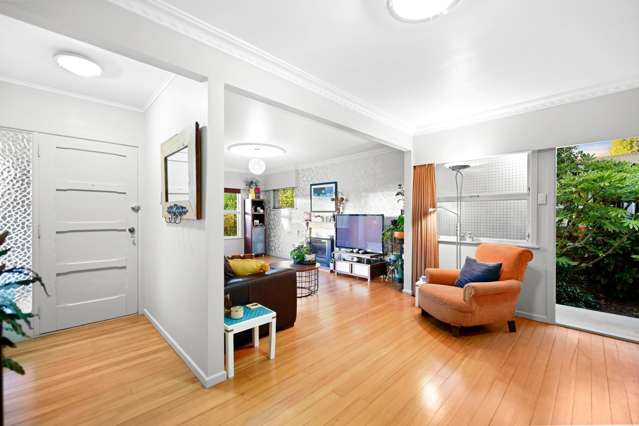 6 Tudor Crescent Chedworth_2