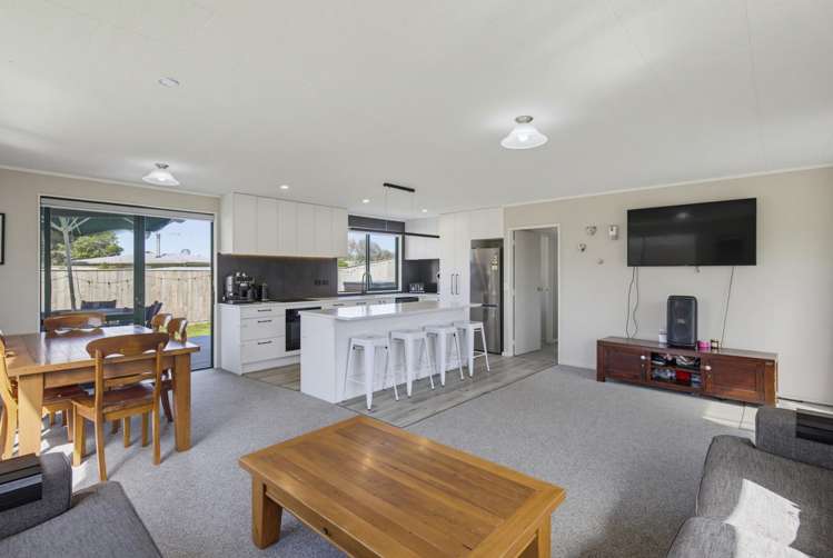 16B Karaka Street Otaki Beach_8