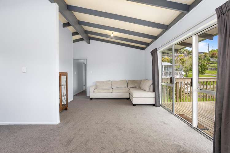 8 Ozone Road Stanmore Bay_10