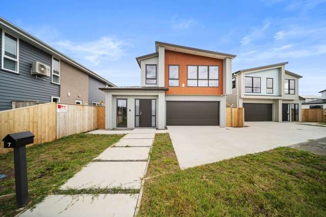 Brand new Luxury Home - Clarks Beach