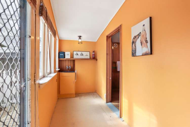 46 Newington Road Henderson_13