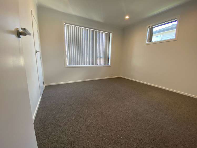 16 Rewarewa Road Te Atatu Peninsula_8