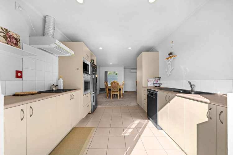 3 Plumstead Rise Glen Eden_13