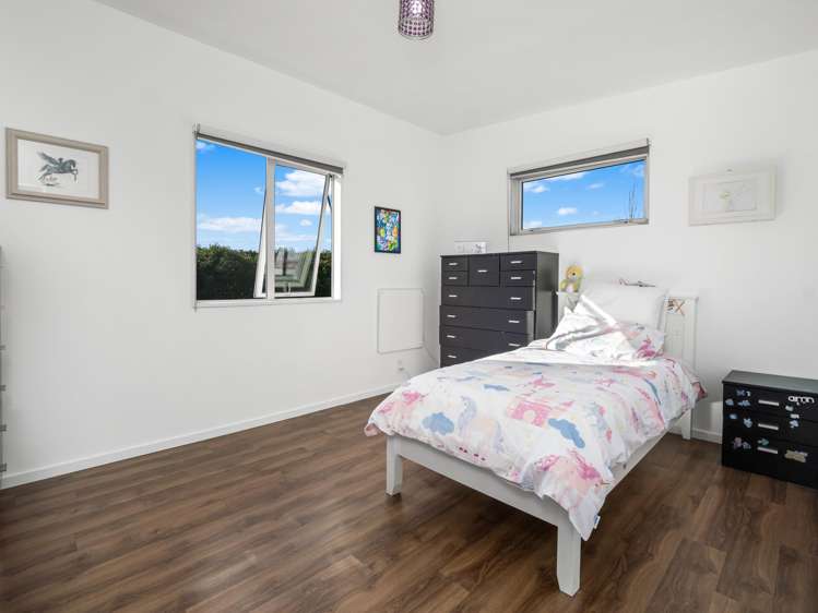 672 Highfield Road Burnham_25