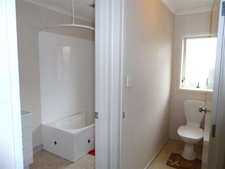 46 Cinnamon Road Mangere_9