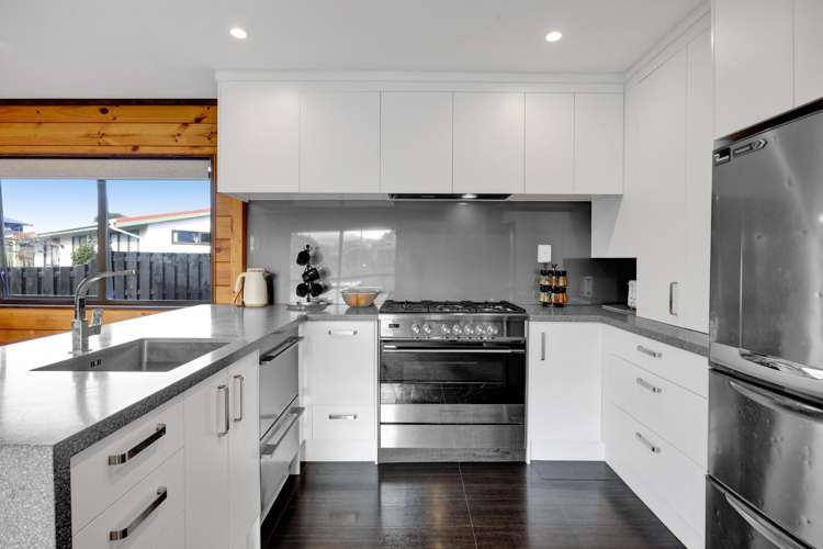 23 Pohutukawa Drive Opunake_7