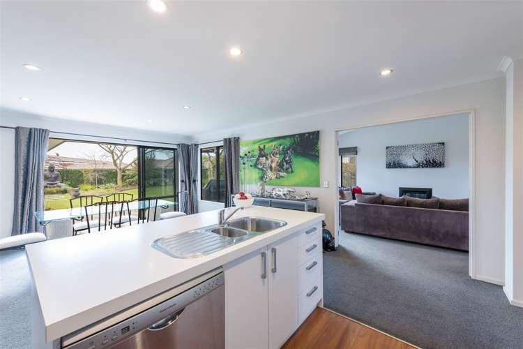 59 Covent Drive Stoke_5