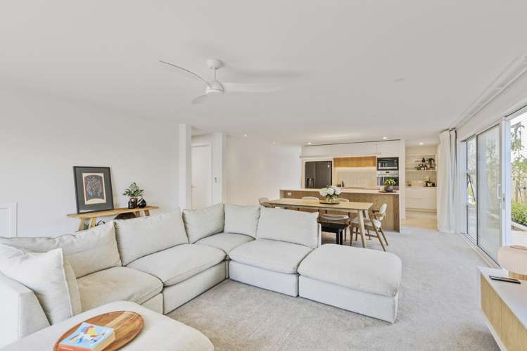 199A Gill Street Strandon_11