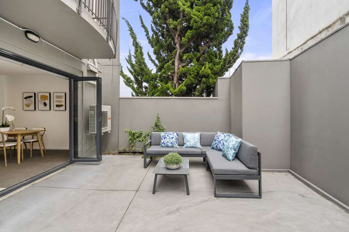 6/15 Sarawia Street_4