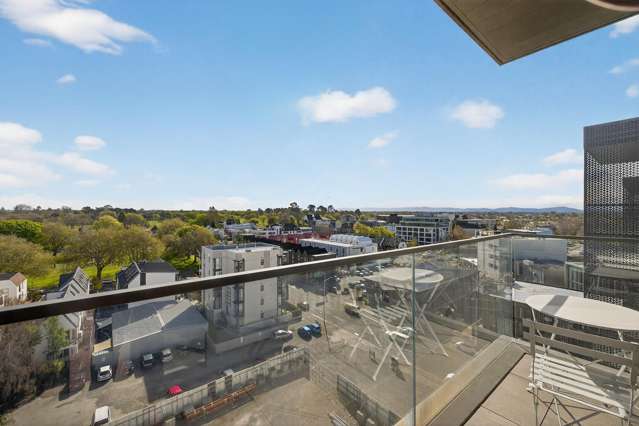West-Facing on the Top Floor with Underground Car