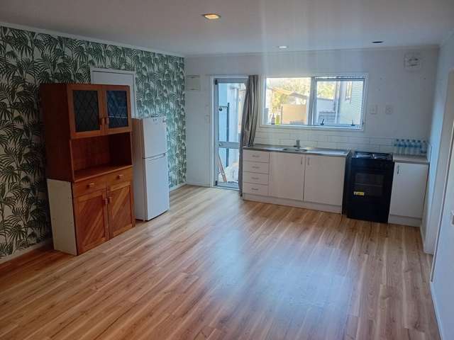 2-Bedroom Unit in Stanmore Bay