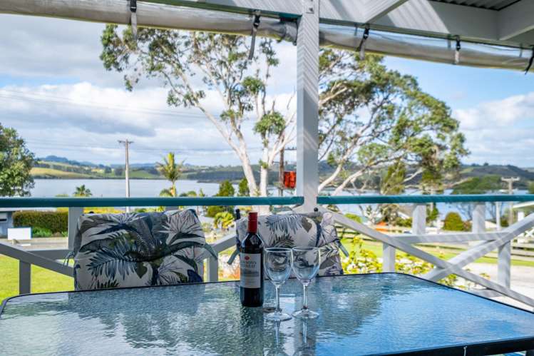 18 Grey Street East_1