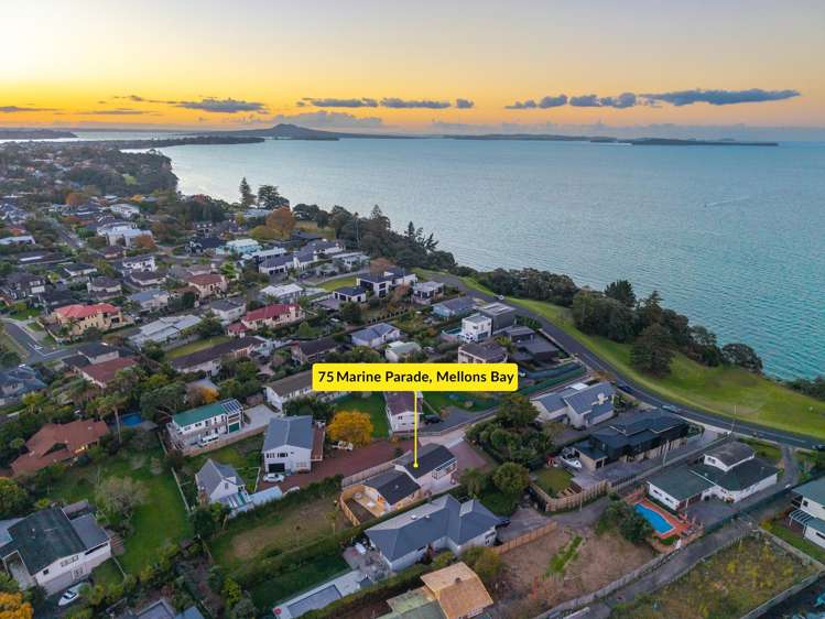 75 Marine Parade Mellons Bay_31