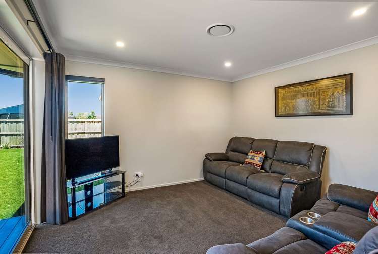 68 Quinn Crescent Woodend_11