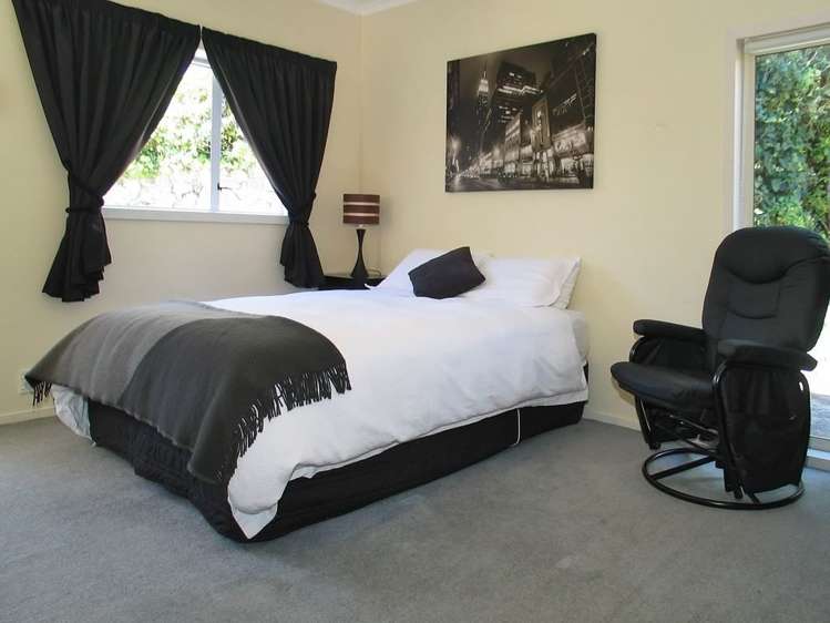 15 Paekakariki Hill Road Paremata_9