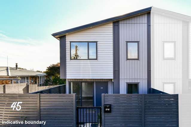 Road Front, Freehold & Stylish - Be Quick!