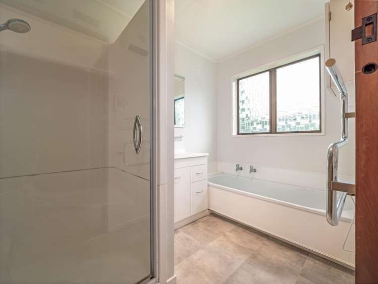 21 Sandstrom Grove Feilding_11