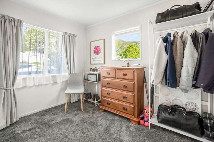 5 Glenbrook Grove Naenae_15