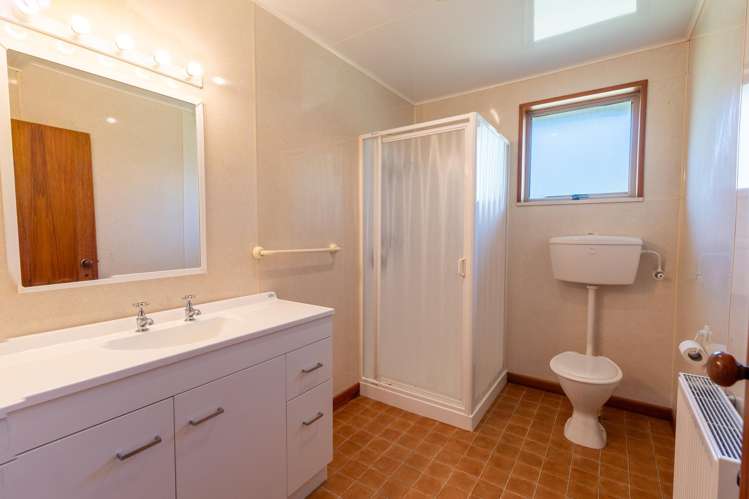 727 Waimea Valley Road Mandeville_14