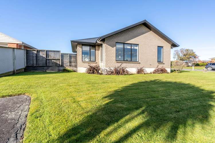 24 Welsh Road Winton_19