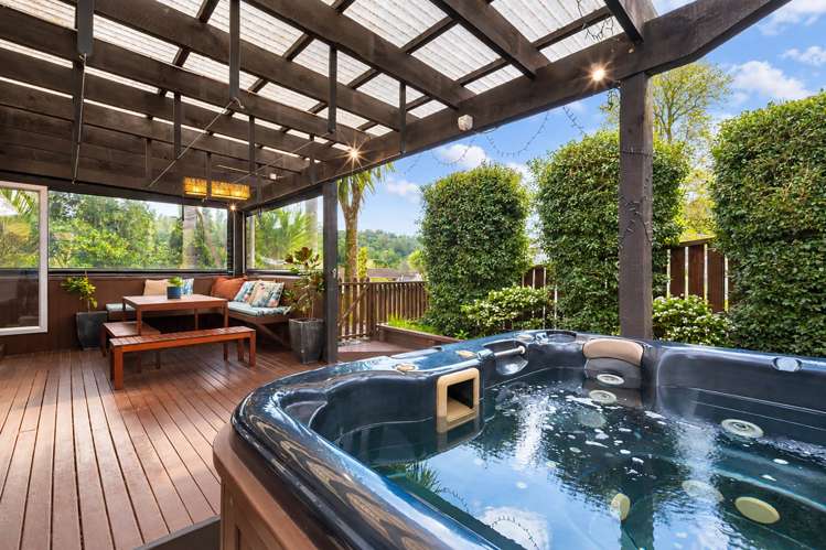 2/32 Hale Crescent Bayview_12