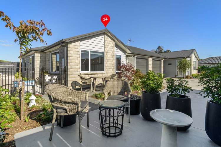 14 Foley Grove Pyes Pa_18