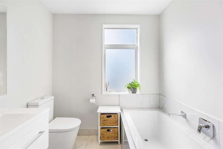 19 Watermill Lane Silverdale_7