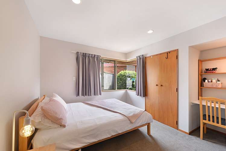 1 Stead Crescent Stoke_12