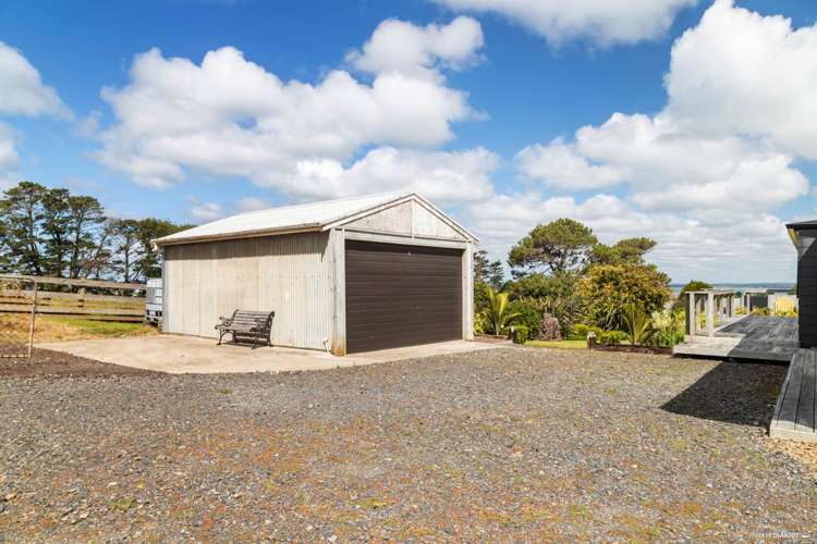 352 Grahams Beach Road Waiuku_25