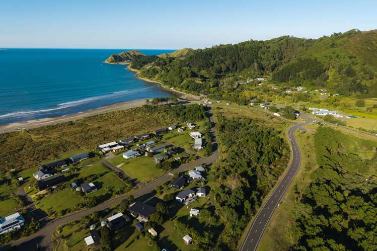 2 Torea Way Mahia_9