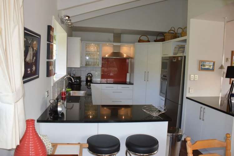 9 Newton Place Akaroa_5