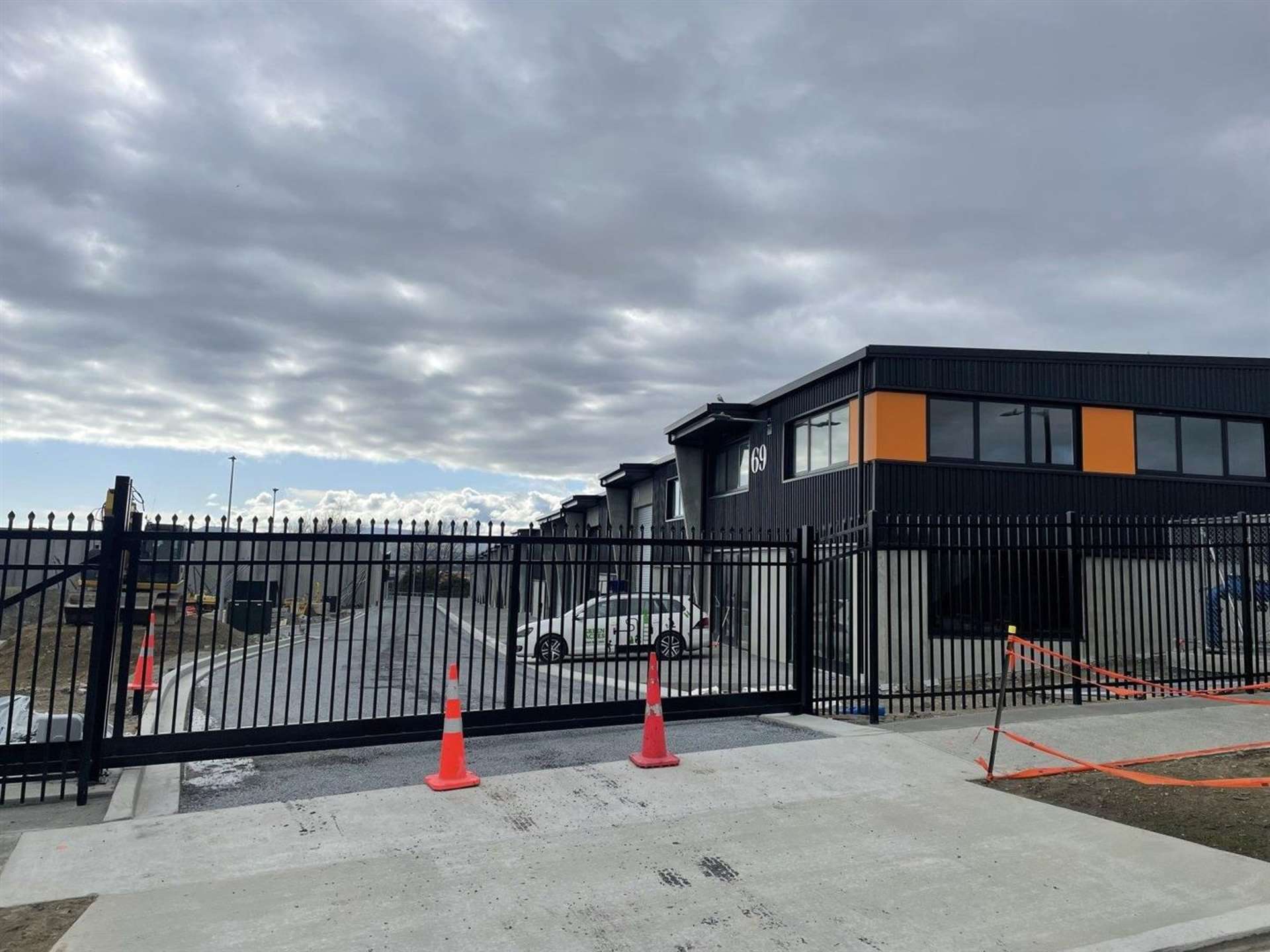 Unit 1, 12 Mohuia Crescent Elsdon_0