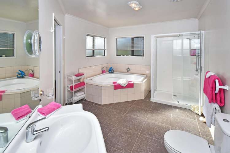 16a Glenross Drive Wattle Downs_10