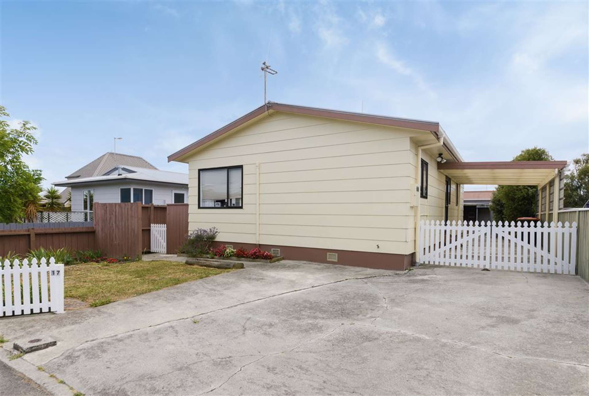 17 Coromandel Court Roslyn_0