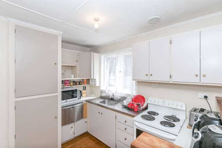 1/179 Knighton Road Hillcrest_3