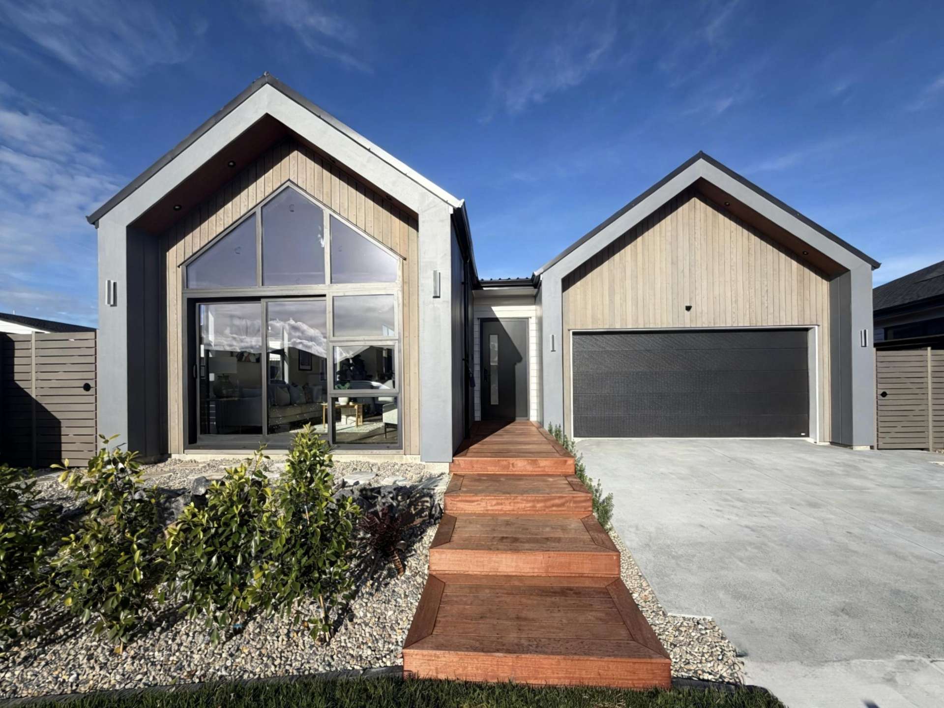411 Te Taruna Drive Milldale_0