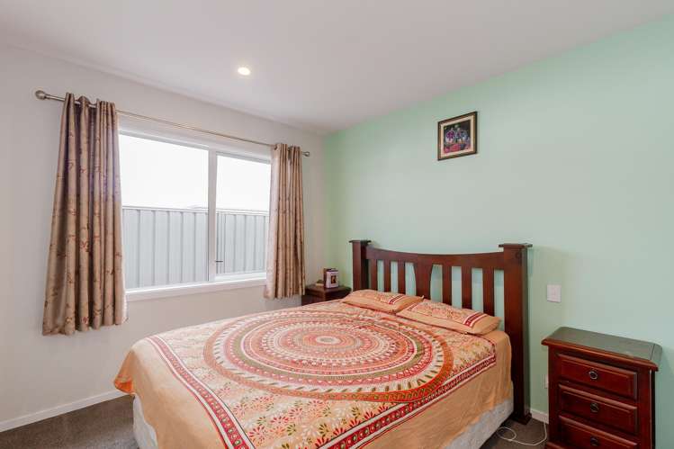 12 Young Place Taradale_12